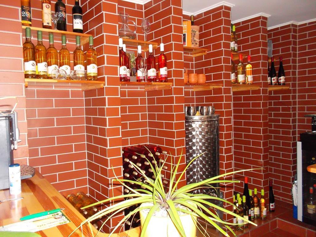 Győrújbarát Jobor Vendeghaz酒店 外观 照片