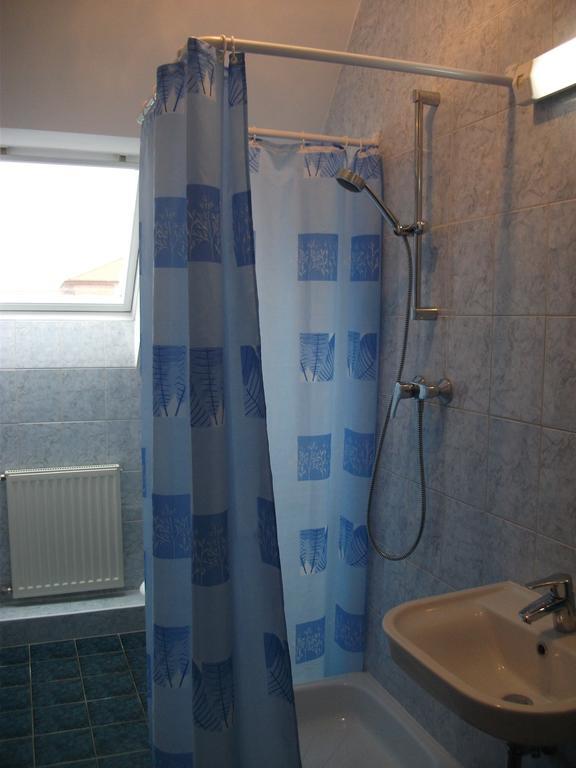 Győrújbarát Jobor Vendeghaz酒店 客房 照片